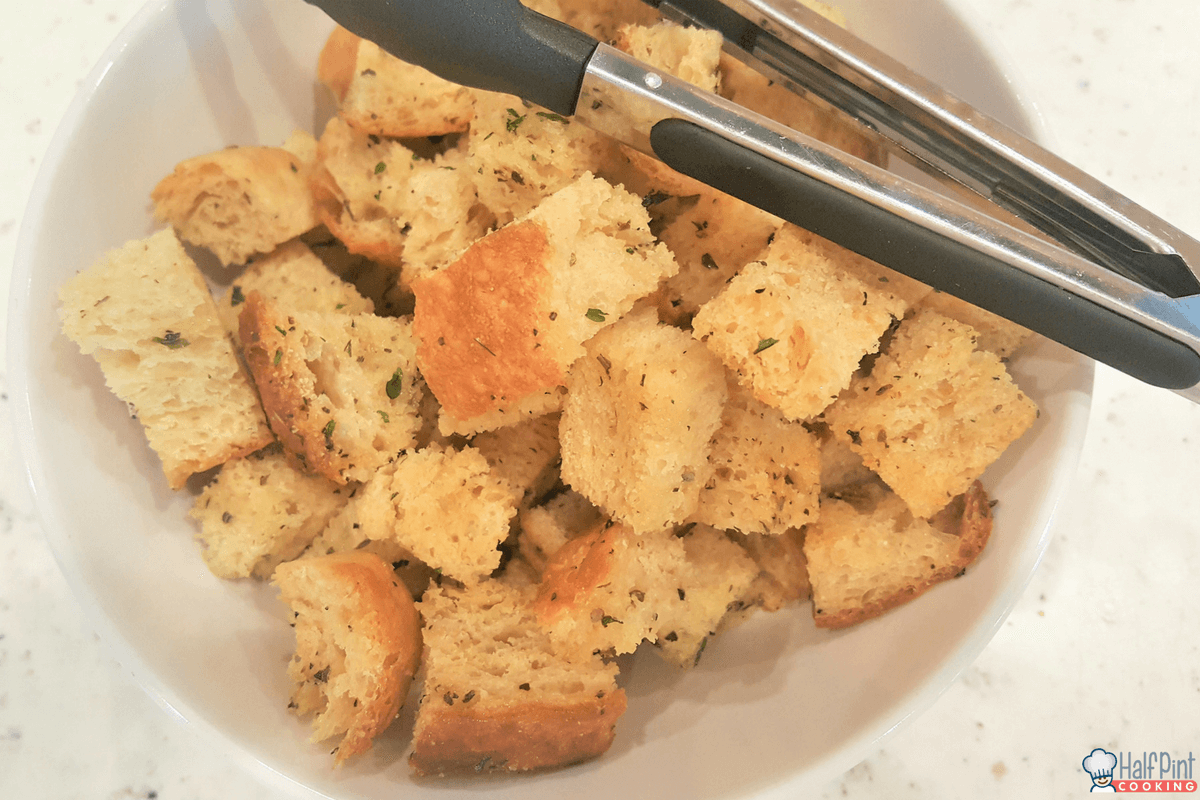 croutons-tongs