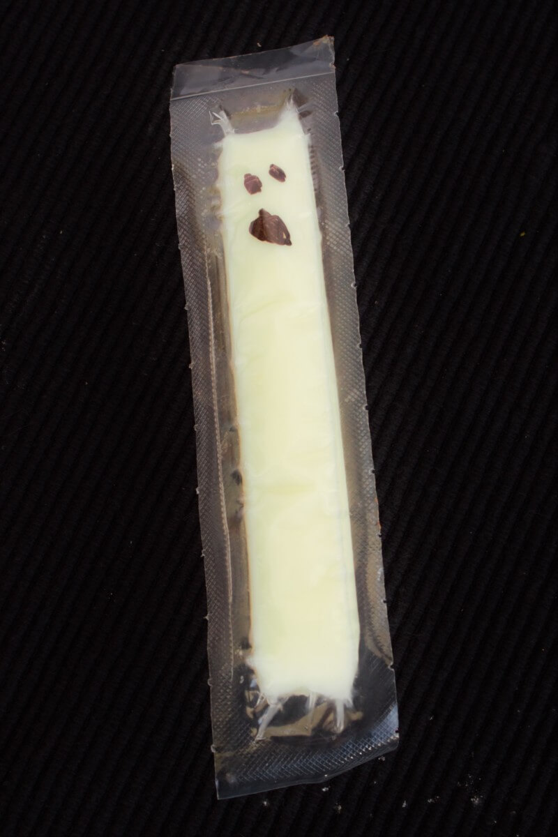 halloween-ghost string cheese